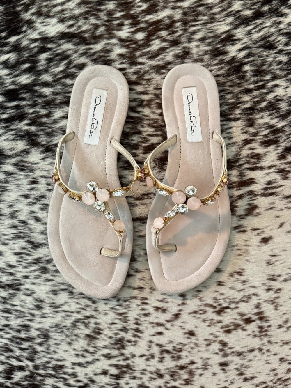 Oscar de la Renta Nude Suede Crystal Thong Sandals Size 37